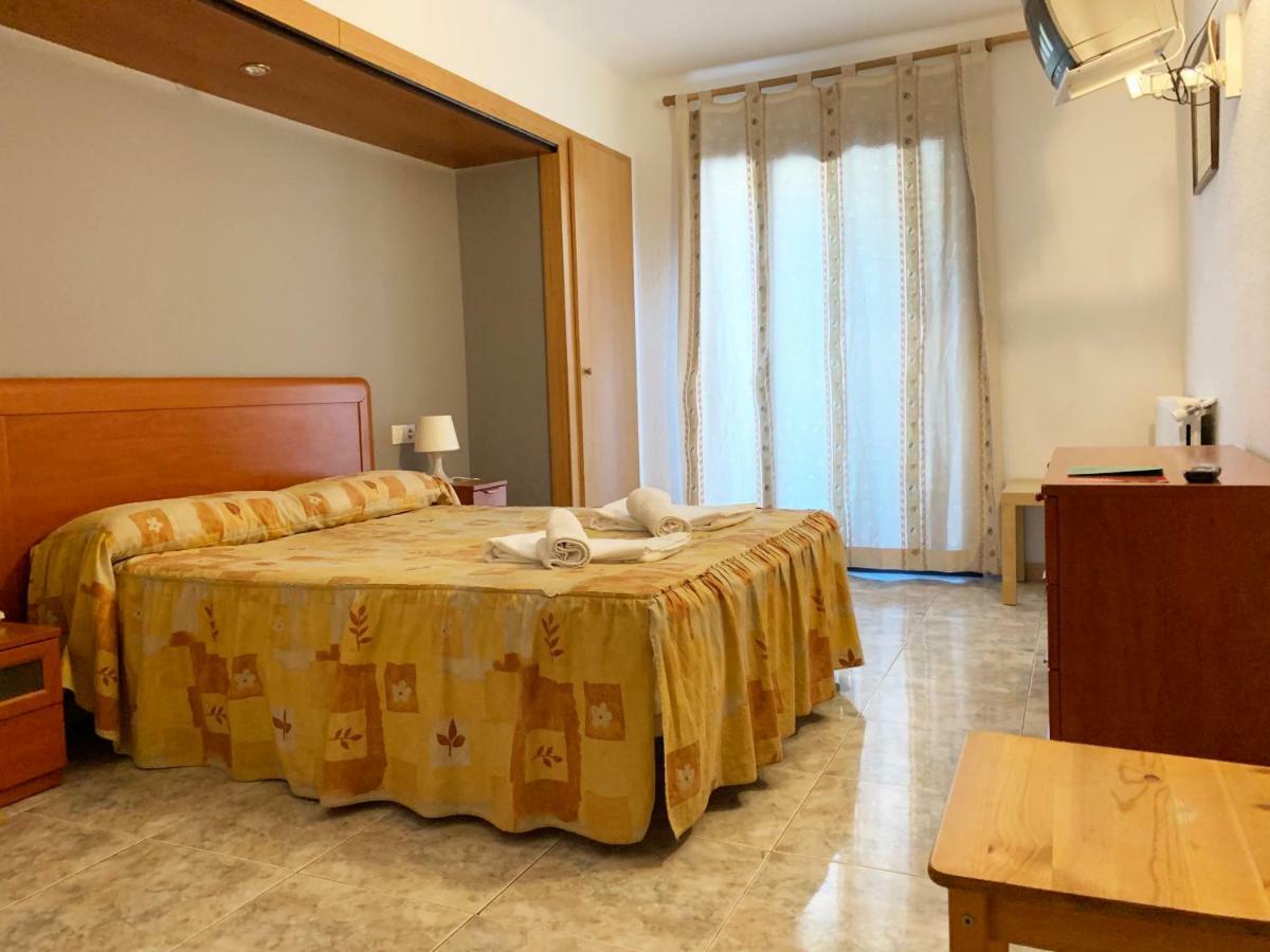 Hotel Barcelona Sant Julia de Loria Luaran gambar