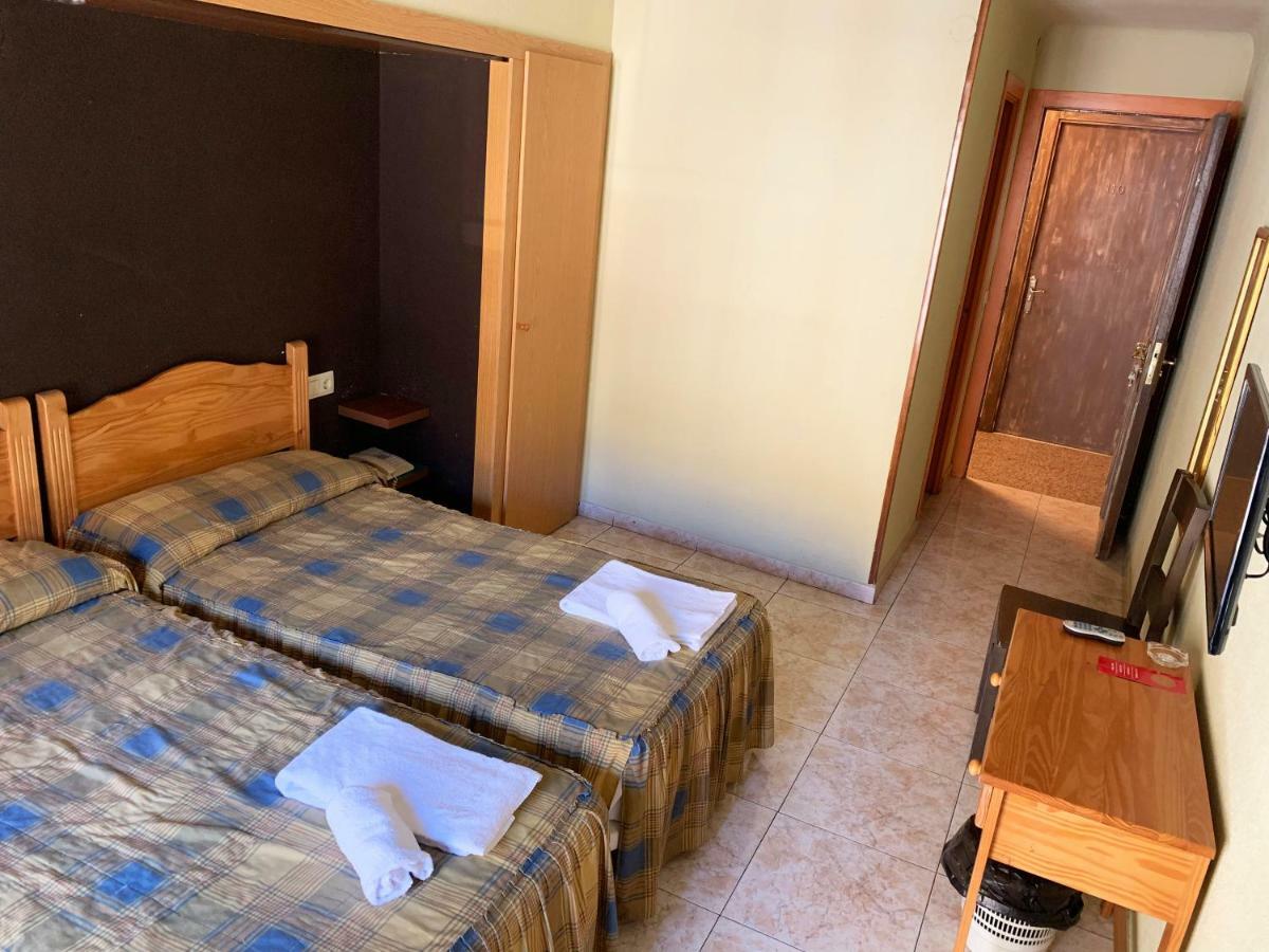Hotel Barcelona Sant Julia de Loria Luaran gambar