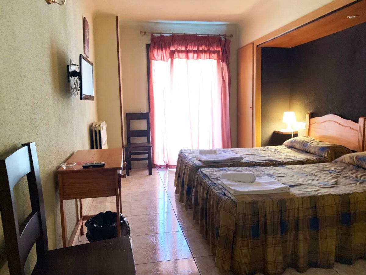 Hotel Barcelona Sant Julia de Loria Luaran gambar